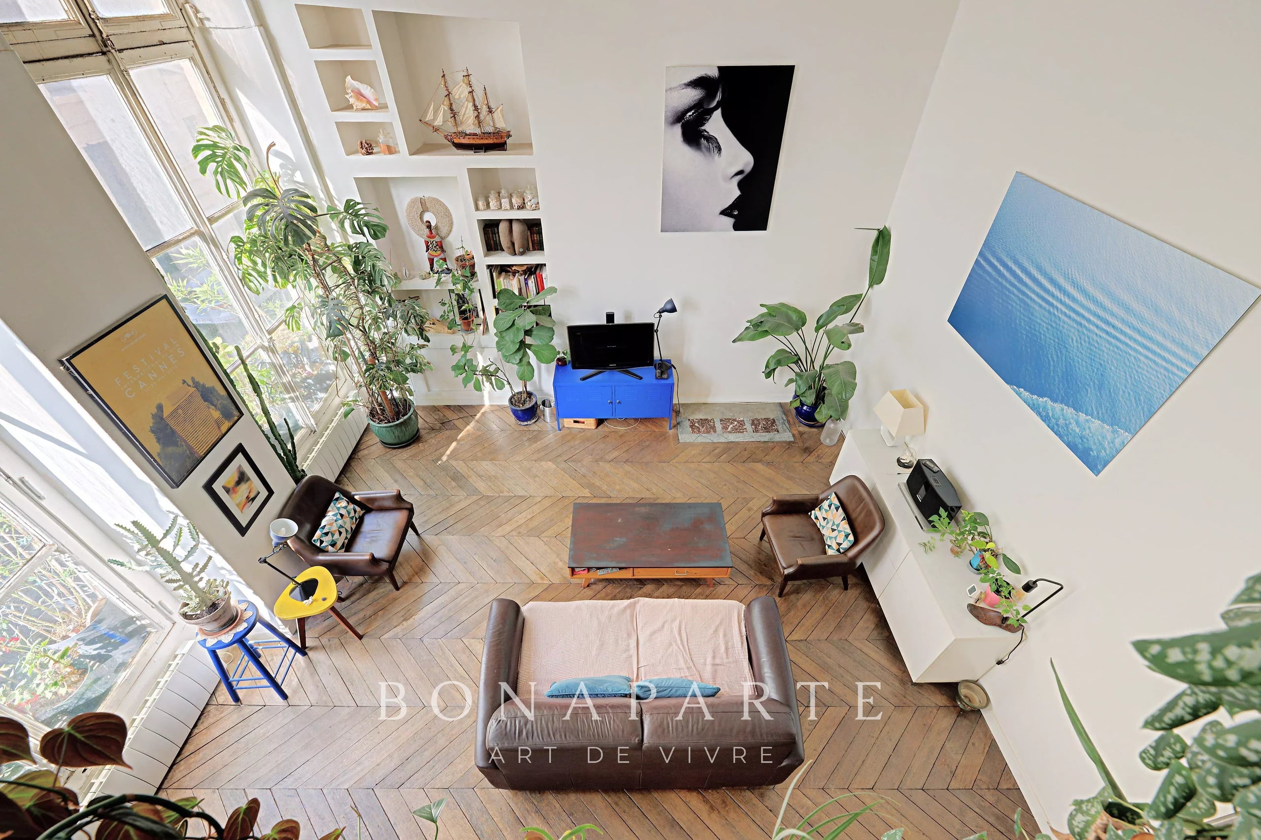 PARIS 1ER / LOUVRE – APARTMENT / 2 BEDROOMS – EXCEPTIONAL VOLUMES