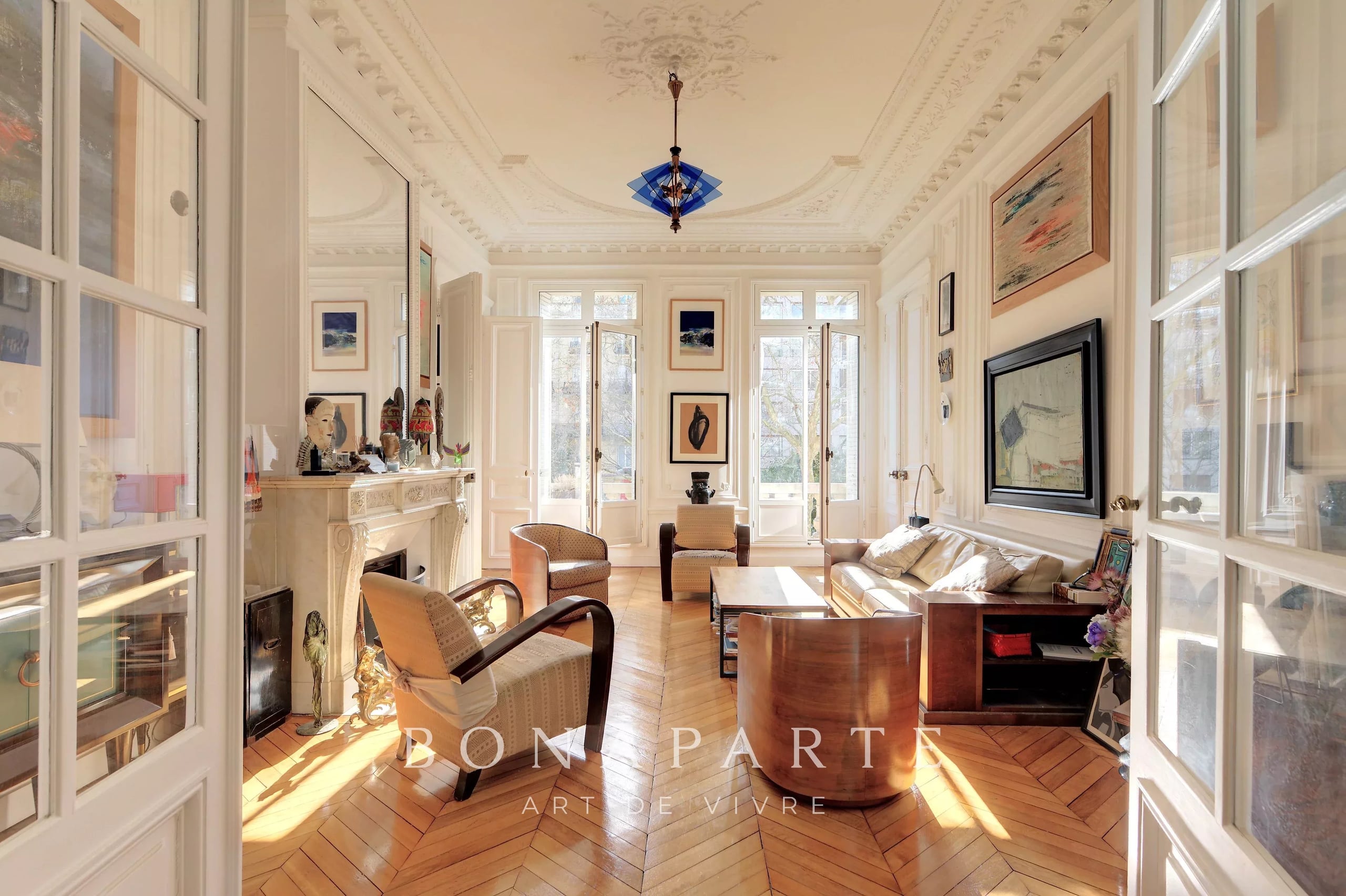 PARIS 18 / PIGALLE - APARTMENT / 2-3 ROOMS